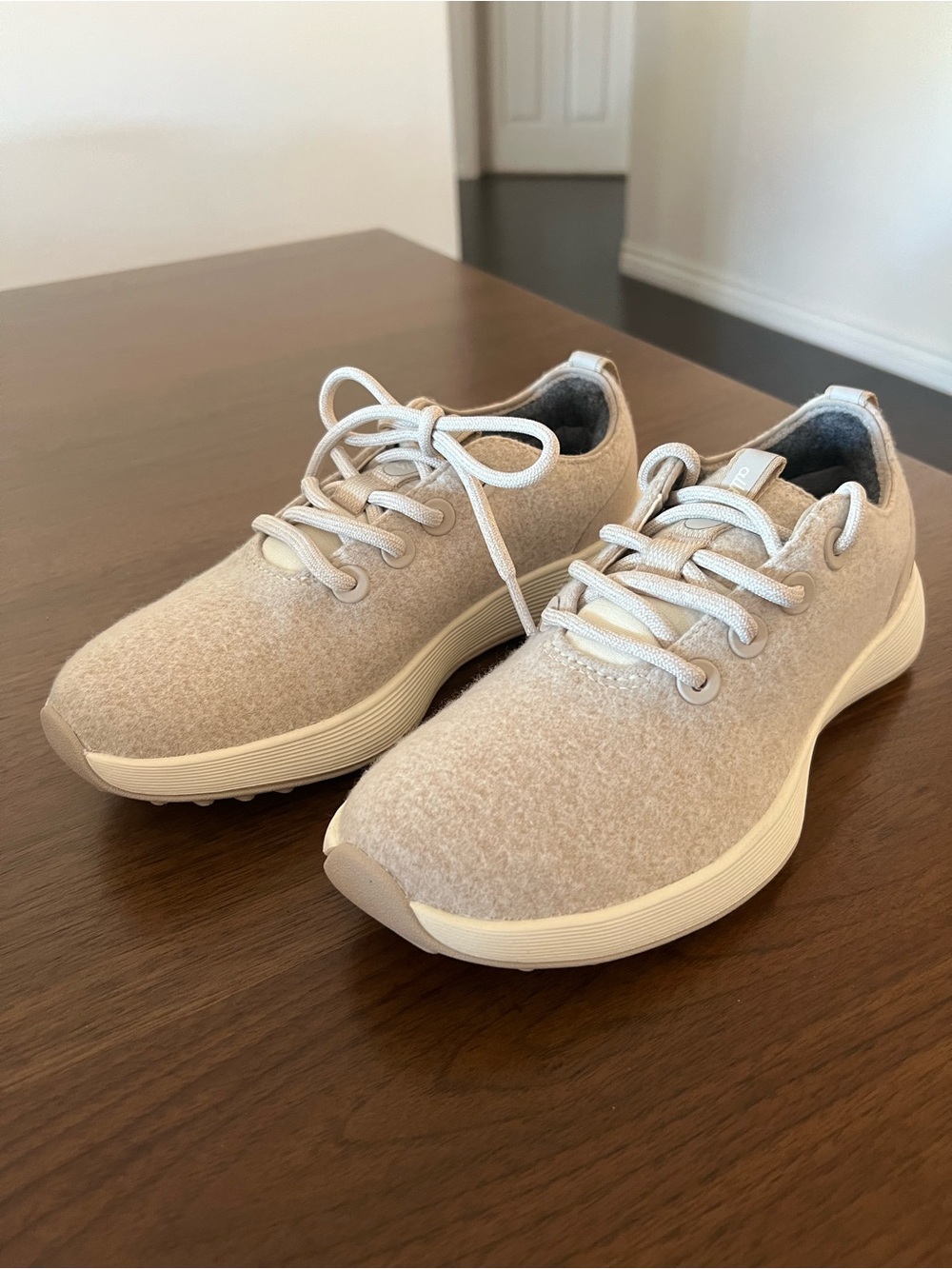 NEW Allbirds women’s runners